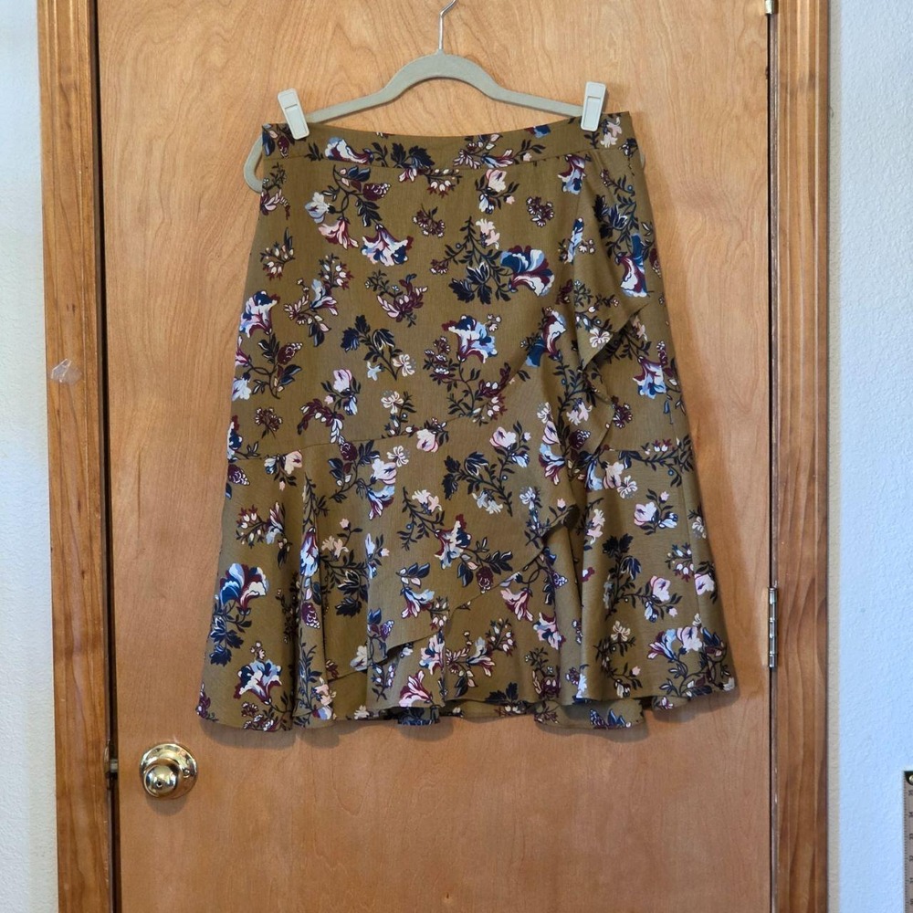 Ann Taylor Floral Ruffle Tiered A-Line Skirt Khaki Multi Size 12 Boho Career